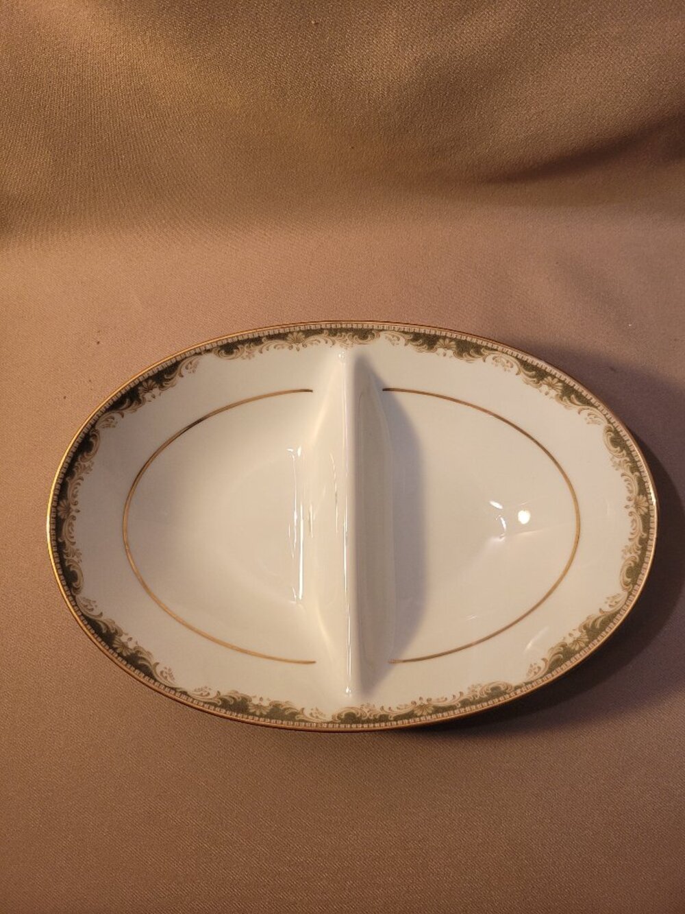Noritake Warrington 6872 Divided Oval Vegetable Serving Bowl 10 1/8"